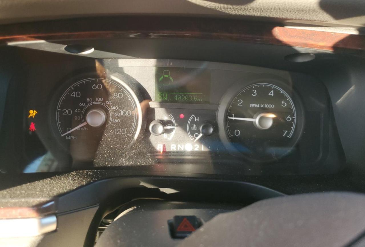 2006 Lincoln Town Car Signature VIN: 1LNHM81V16Y623567 Lot: 85897695