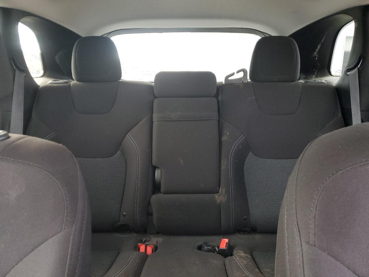 2019 Jeep Cherokee Latitude VIN: 1C4PJMCB6KD334402 Lot: 90064465