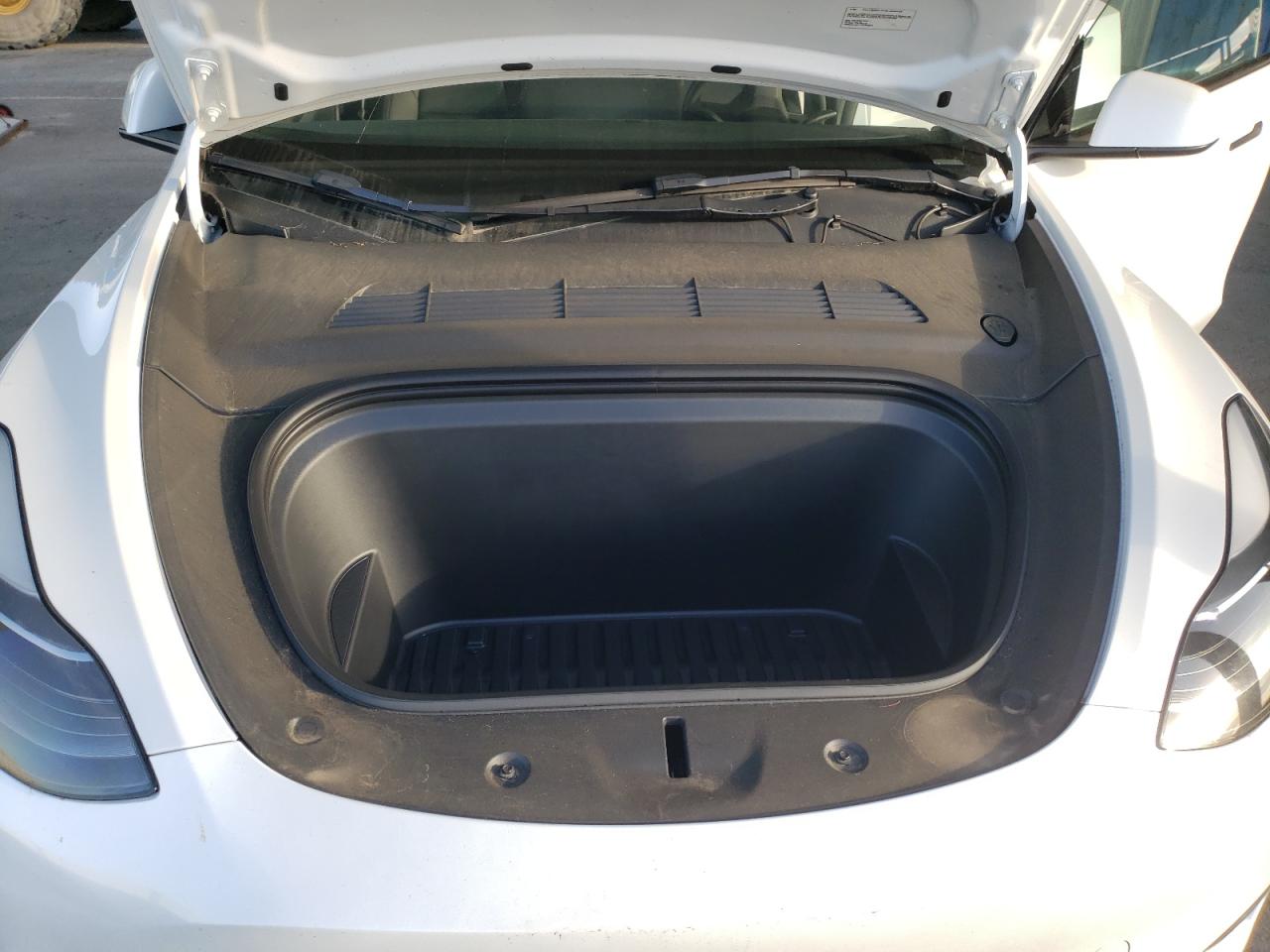 2023 Tesla Model Y VIN: 7SAYGDEE5PF887362 Lot: 82358655