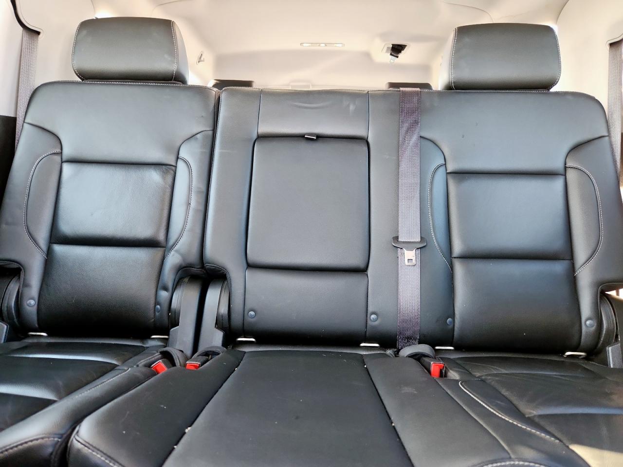 2019 Chevrolet Suburban K1500 Lt VIN: 1GNSKHKC6KR350943 Lot: 82440915