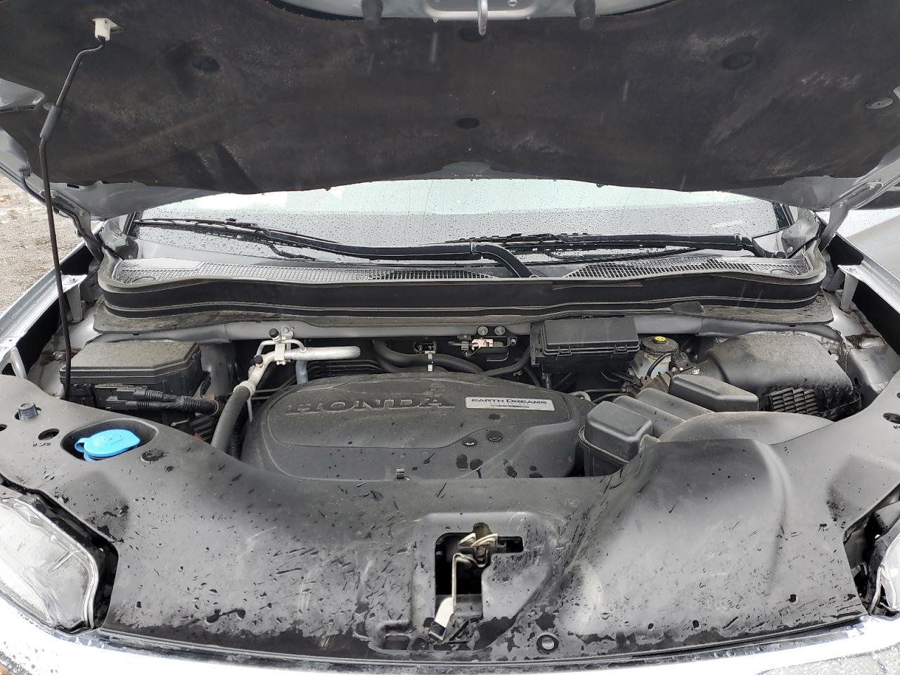 2018 Honda Pilot Lx VIN: 5FNYF5H12JB009670 Lot: 89930975