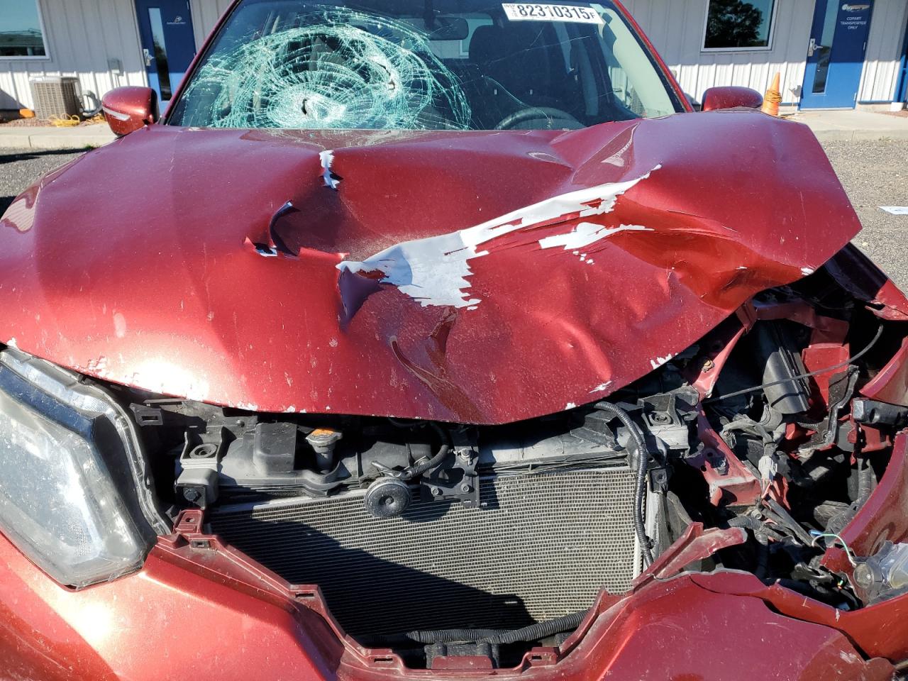 2015 Nissan Rogue S VIN: KNMAT2MV8FP516734 Lot: 82310315