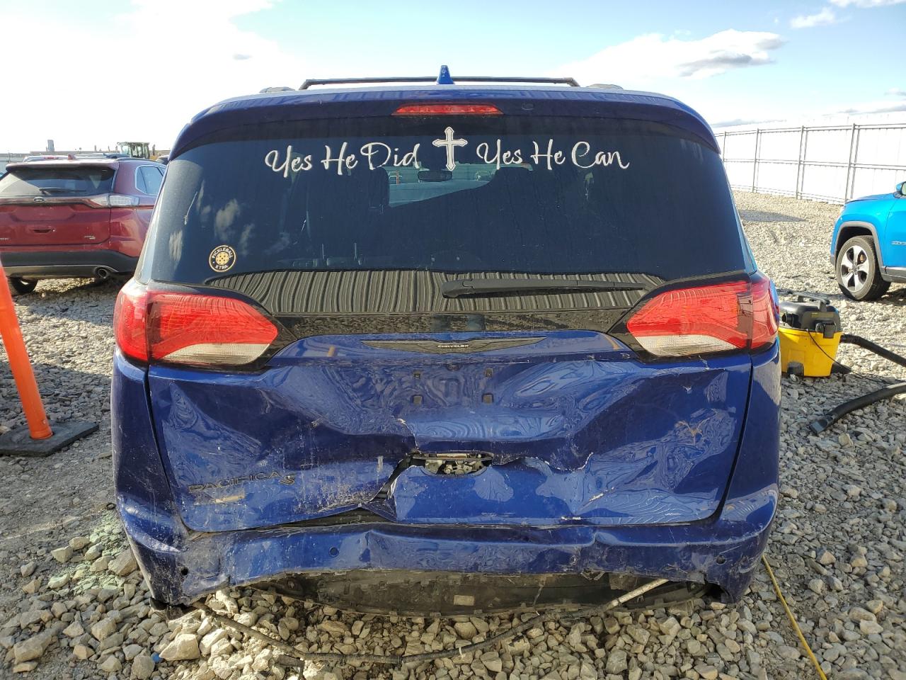 2020 Chrysler Pacifica Touring L VIN: 2C4RC1BG1LR128725 Lot: 90982645