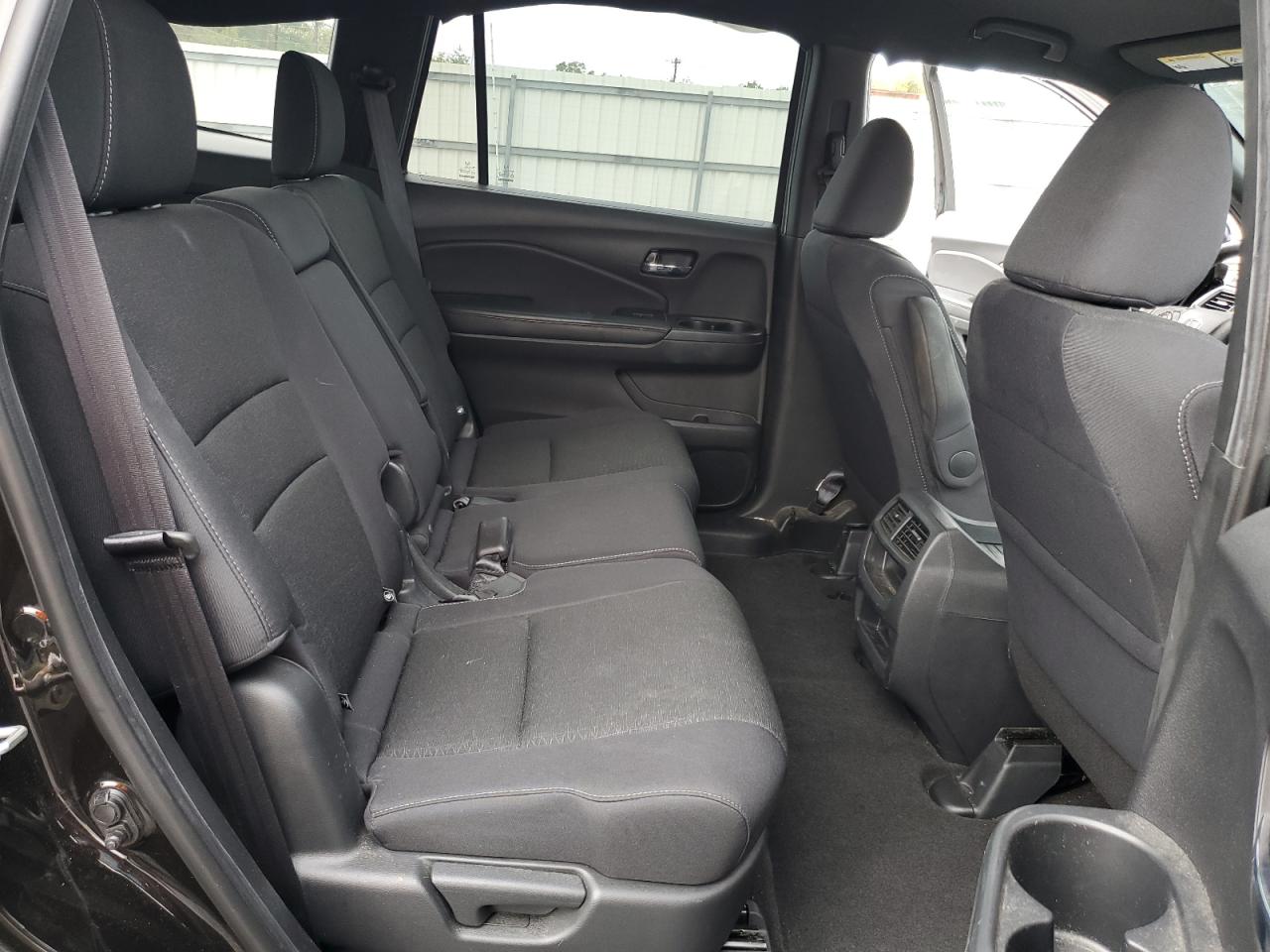 2019 Honda Passport Sport VIN: 5FNYF8H26KB014057 Lot: 82300395