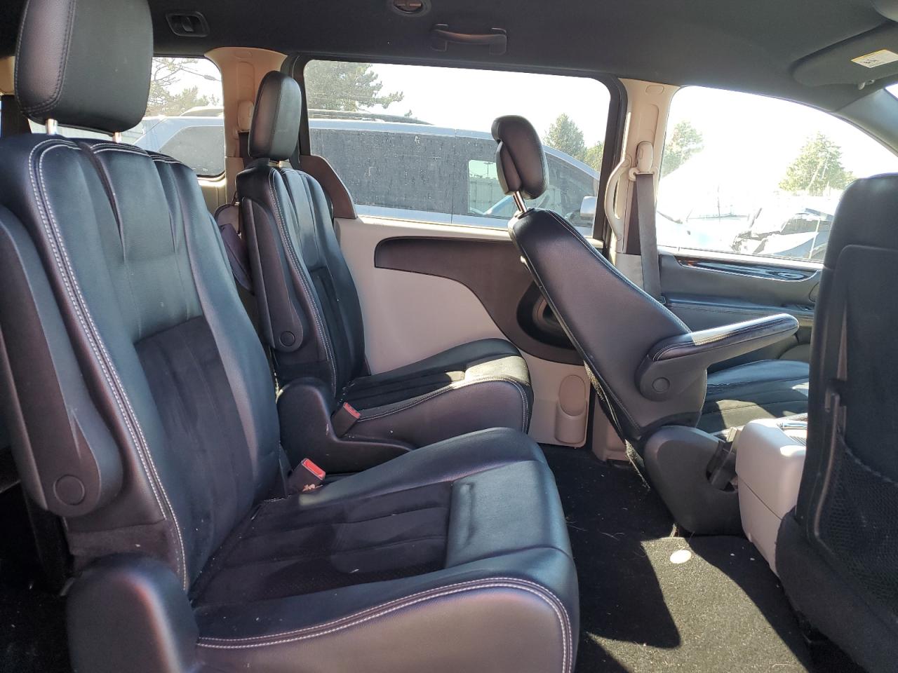 2017 Dodge Grand Caravan Sxt VIN: 2C4RDGCG8HR692880 Lot: 82587425