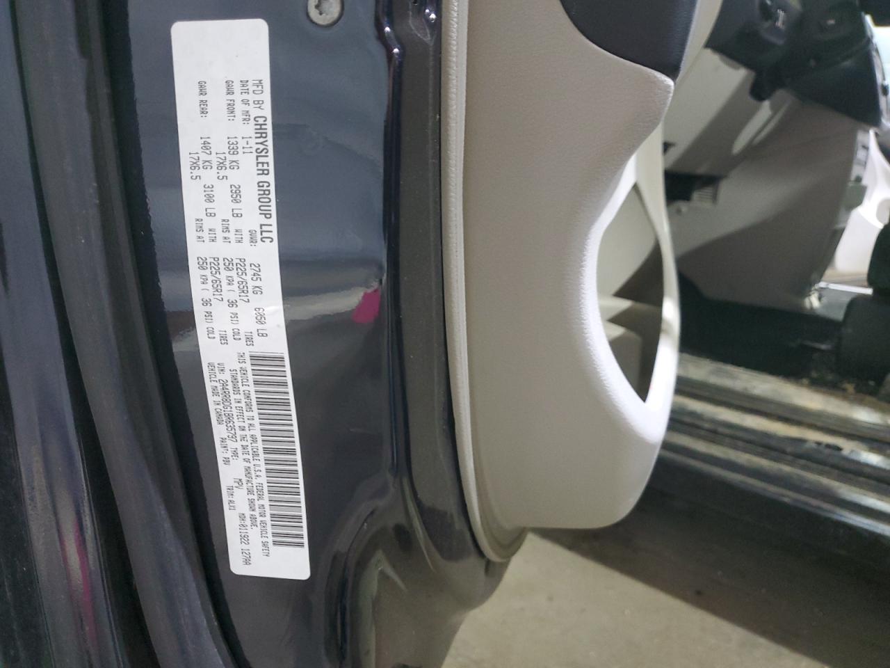 2011 Chrysler Town & Country Touring L VIN: 2A4RR8DG1BR635797 Lot: 85089165