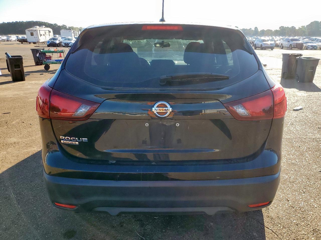 2017 Nissan Rogue Sport S VIN: JN1BJ1CP0HW033628 Lot: 85882315