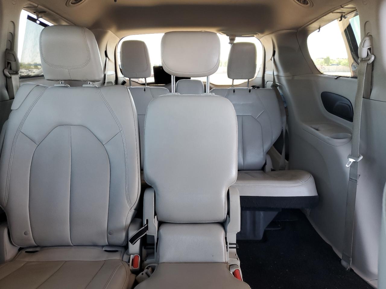 2017 Chrysler Pacifica Touring L VIN: 2C4RC1BG6HR633831 Lot: 87406645