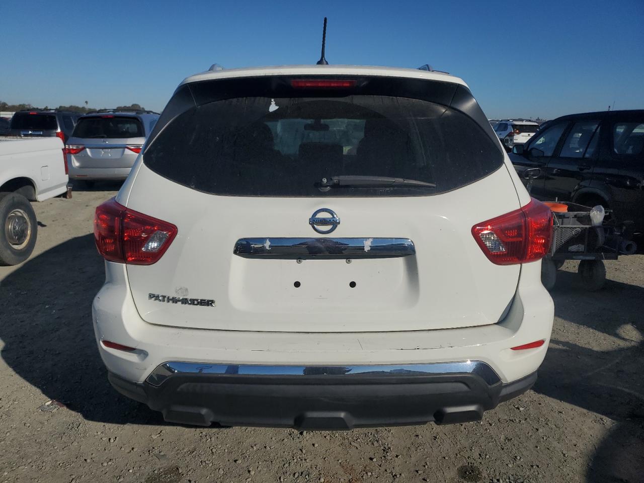 2017 Nissan Pathfinder S VIN: 5N1DR2MN1HC610343 Lot: 85415385