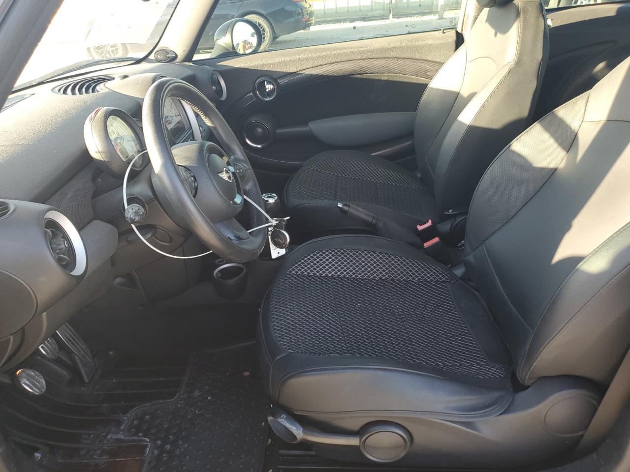 2011 Mini Cooper S VIN: WMWSV3C57BTY22165 Lot: 85356785