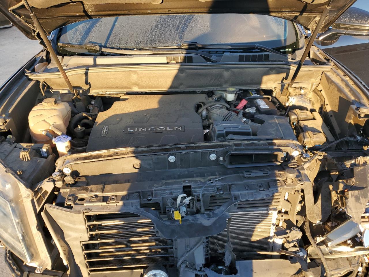 2016 Lincoln Mkx Reserve VIN: 2LMTJ8LR7GBL39401 Lot: 82396665