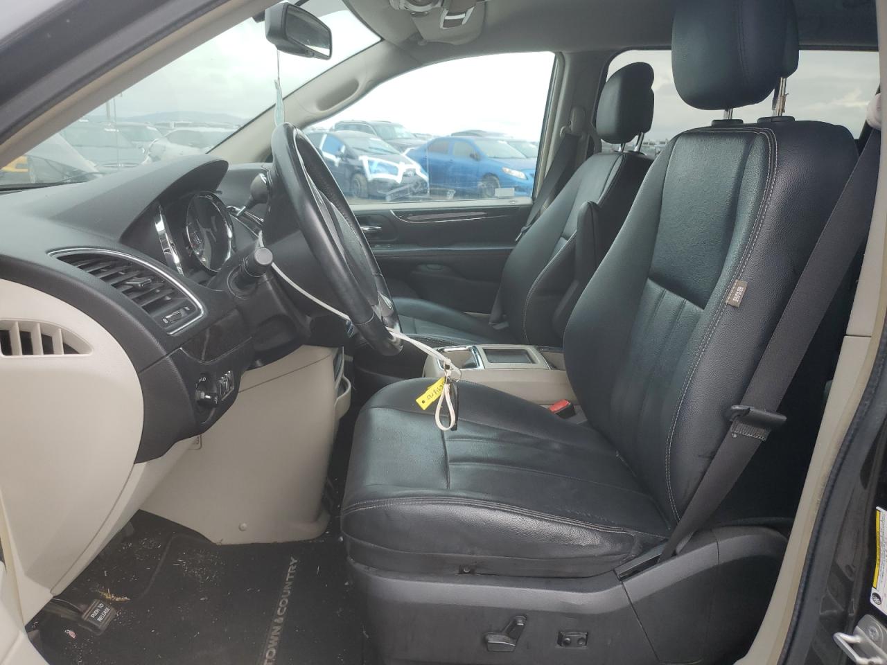 2016 Chrysler Town & Country Touring VIN: 2C4RC1BG7GR208052 Lot: 86318175