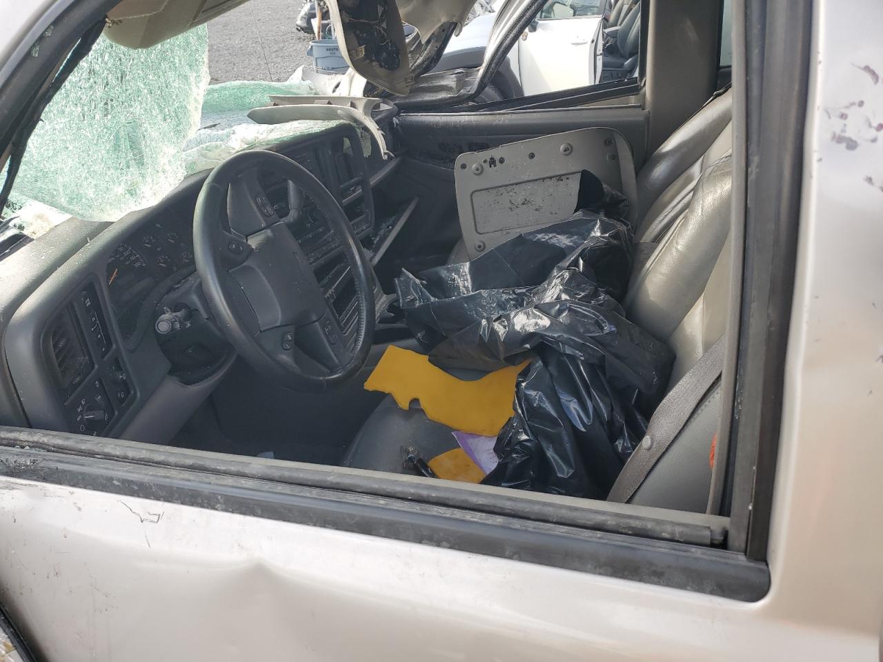 2004 Chevrolet Tahoe K1500 VIN: 1GNEK13T84J118459 Lot: 82609455