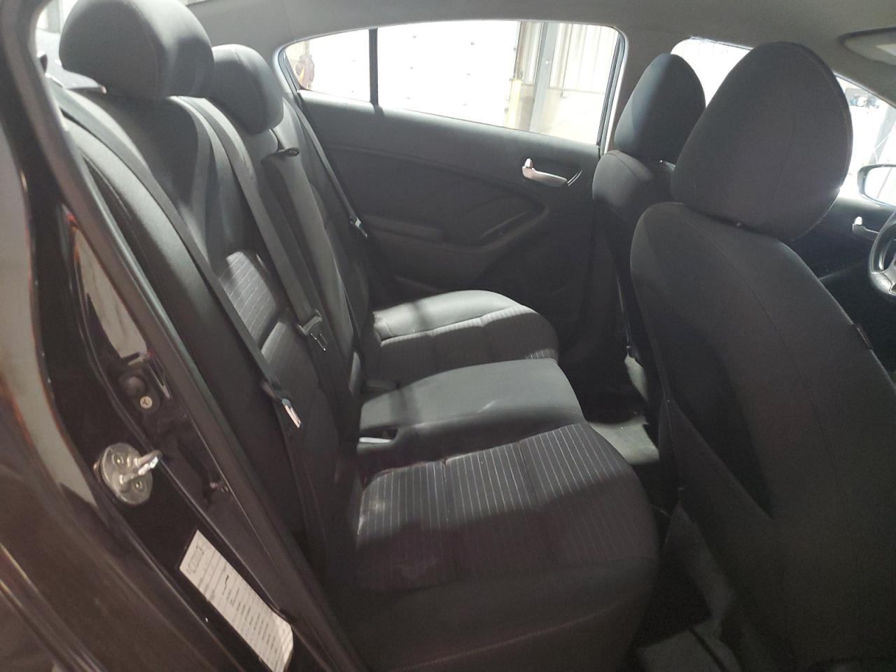 2018 Kia Forte Lx VIN: 3KPFL4A72JE258615 Lot: 81975325