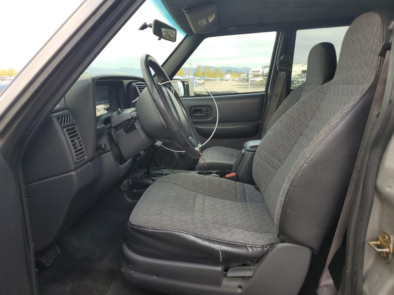 2000 Jeep Cherokee Se VIN: 1J4FF28S5YL187413 Lot: 87447885