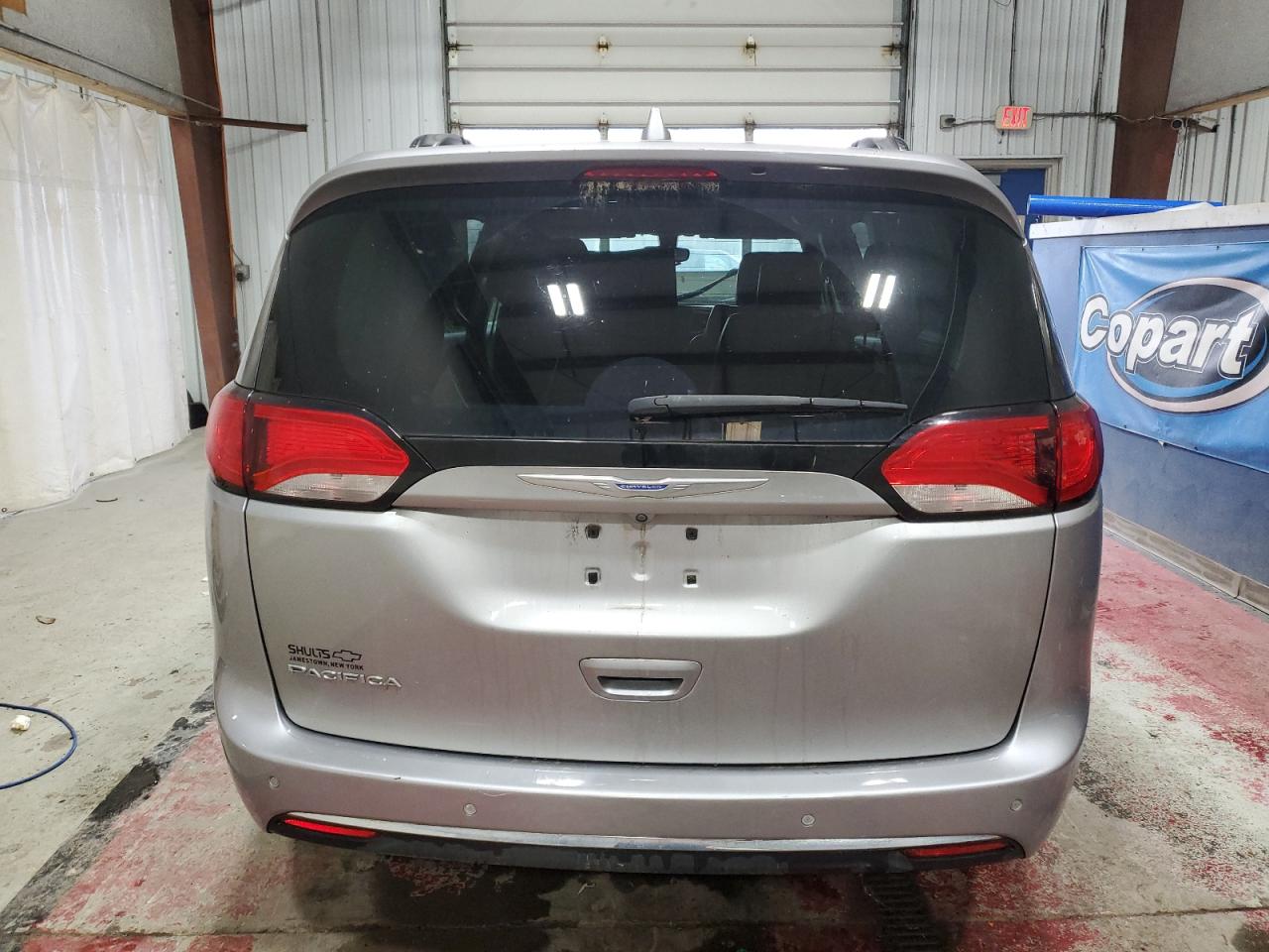 2018 Chrysler Pacifica Touring L VIN: 2C4RC1BG0JR194230 Lot: 90367155