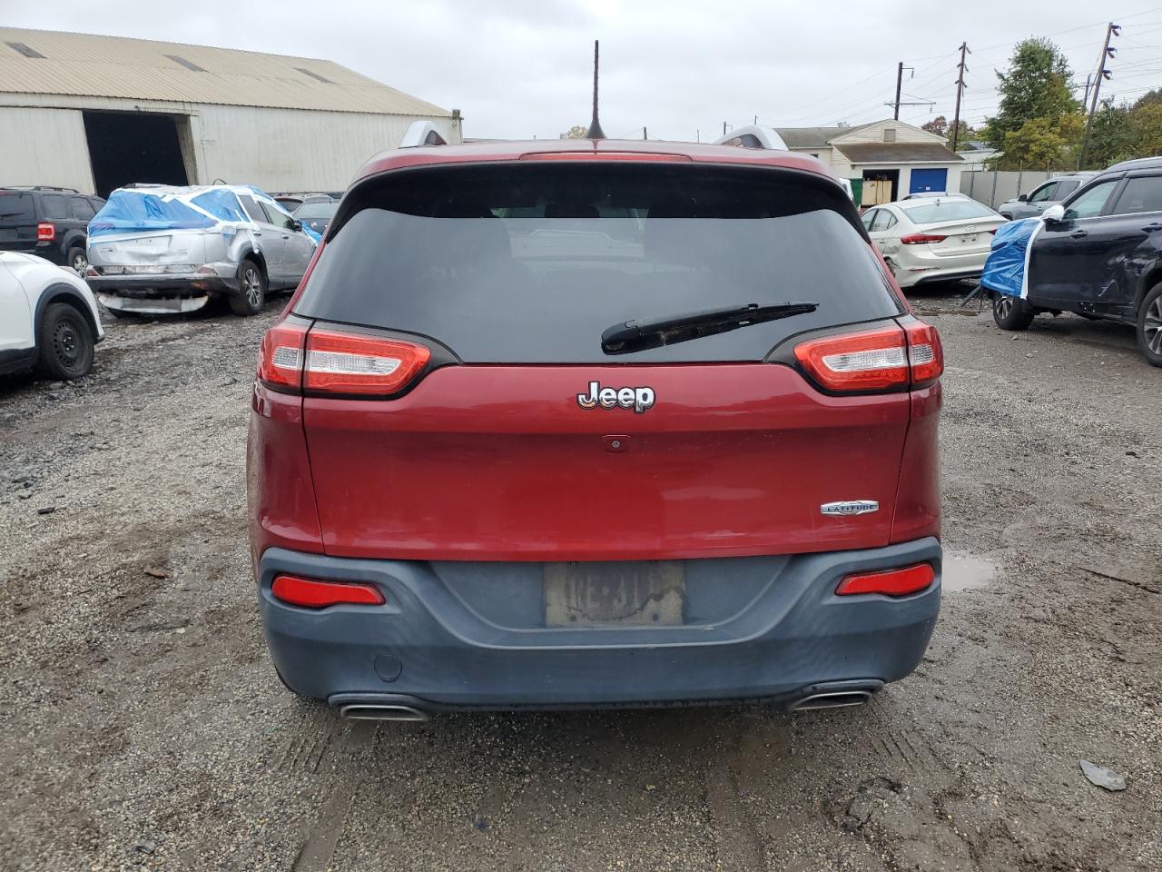 2016 Jeep Cherokee Latitude VIN: 1C4PJLCS4GW195392 Lot: 81740255