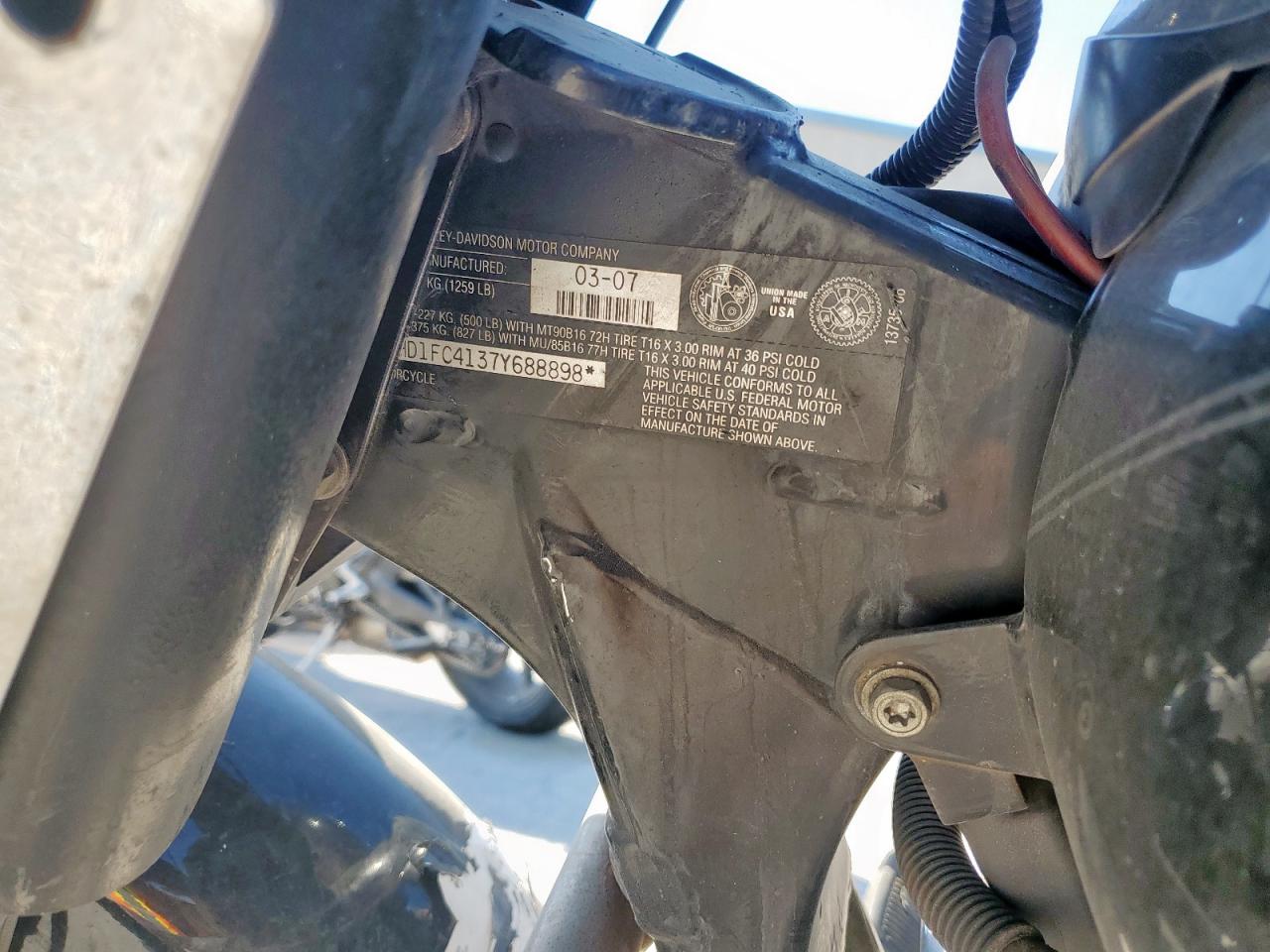 2007 Harley-Davidson Flhtcui VIN: 1HD1FC4137Y688898 Lot: 86274255