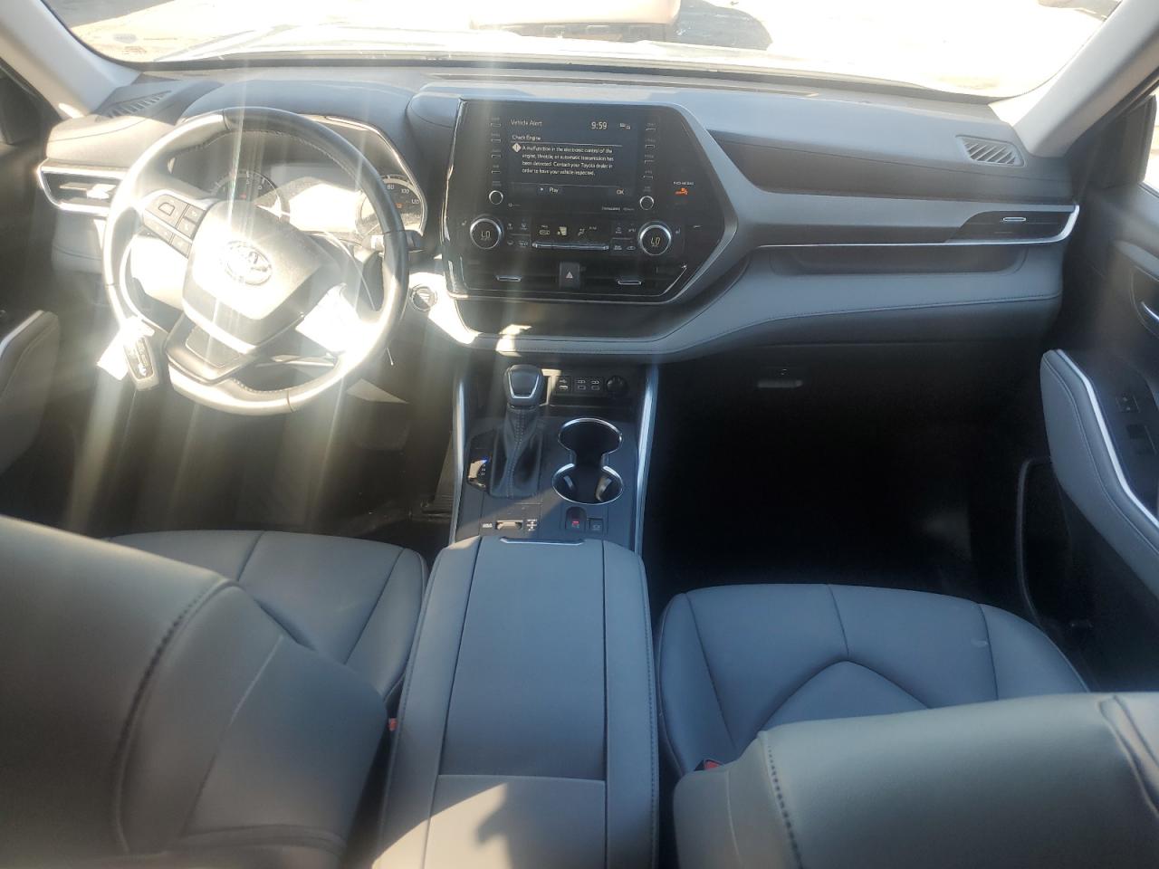 2022 Toyota Highlander Xle VIN: 5TDGZRAH4NS555812 Lot: 86330225