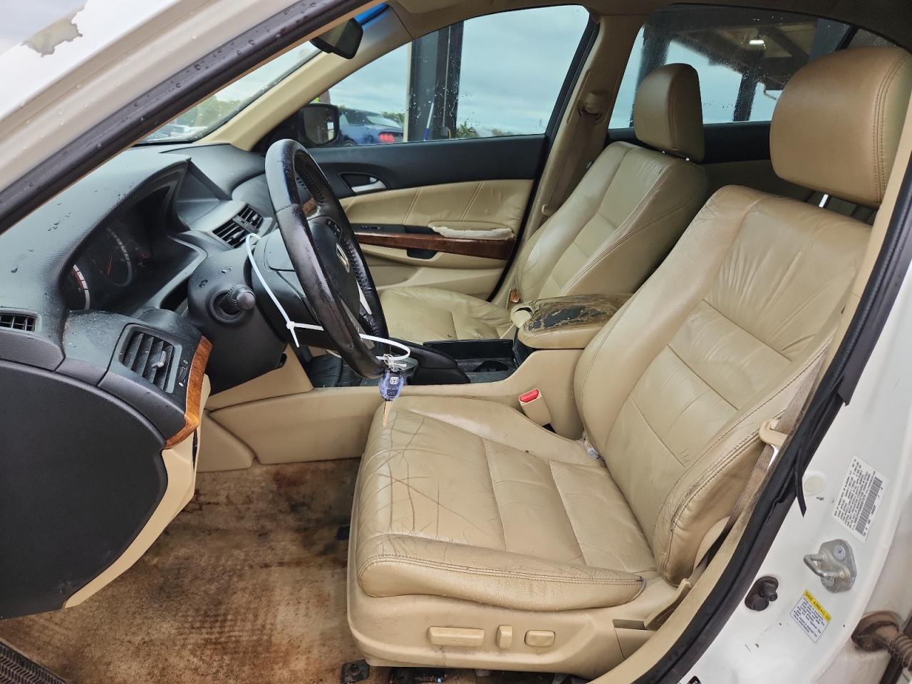 2011 Honda Accord Exl VIN: 5KBCP3F85BB001979 Lot: 90123535