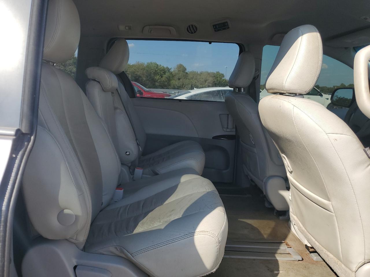2014 Toyota Sienna Le VIN: 5TDKK3DC2ES471015 Lot: 85563225