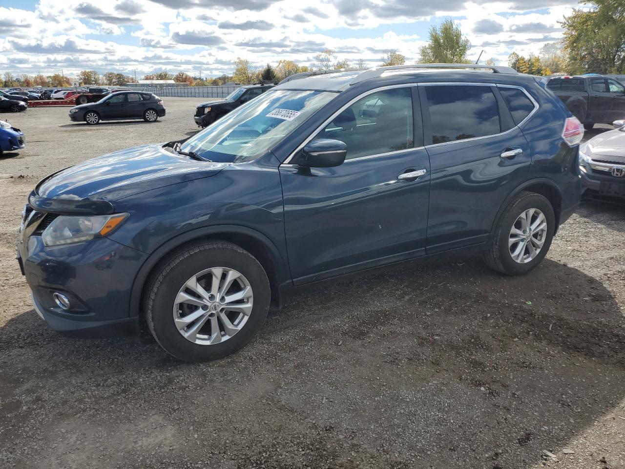 NISSAN ROGUE 2015. Lot# 86870655. VIN 5N1AT2MTXFC790275. Photo 1