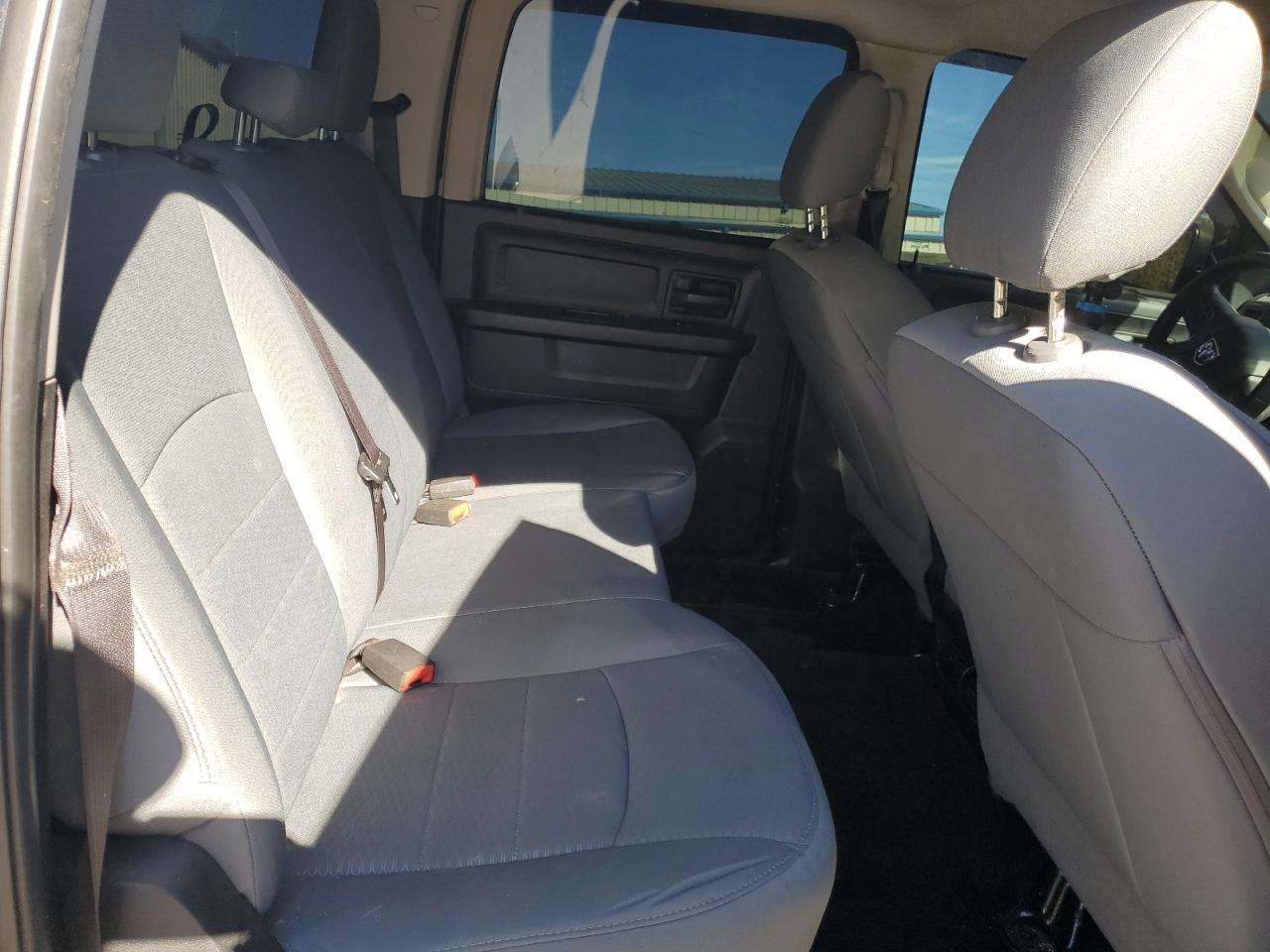 2017 Ram 1500 St VIN: 1C6RR7KT5HS733388 Lot: 87030225