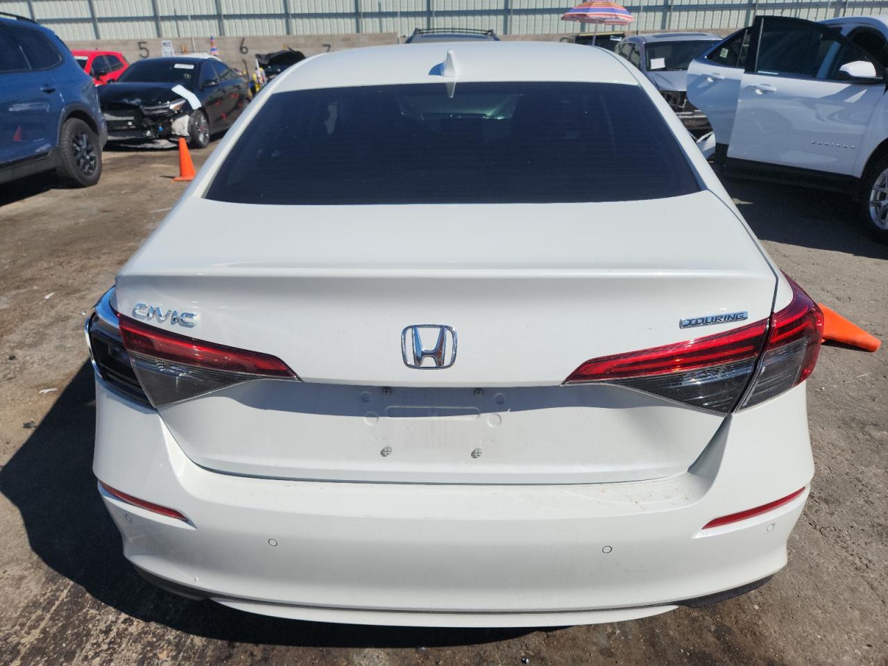 2024 Honda Civic Touring VIN: 2HGFE1F95RH300425 Lot: 82265595