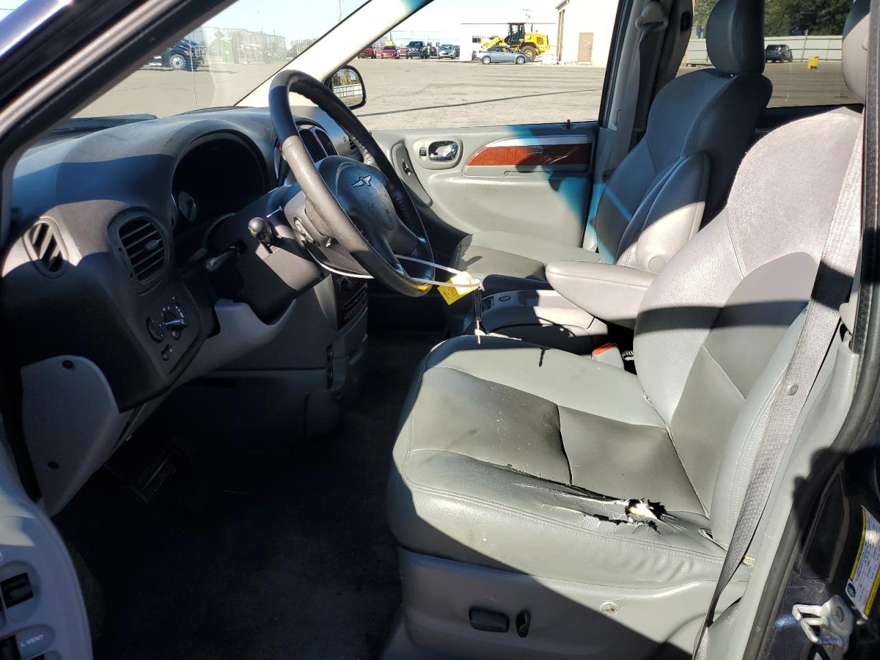 2007 Chrysler Town & Country Limited VIN: 2A4GP64L87R359379 Lot: 86832825