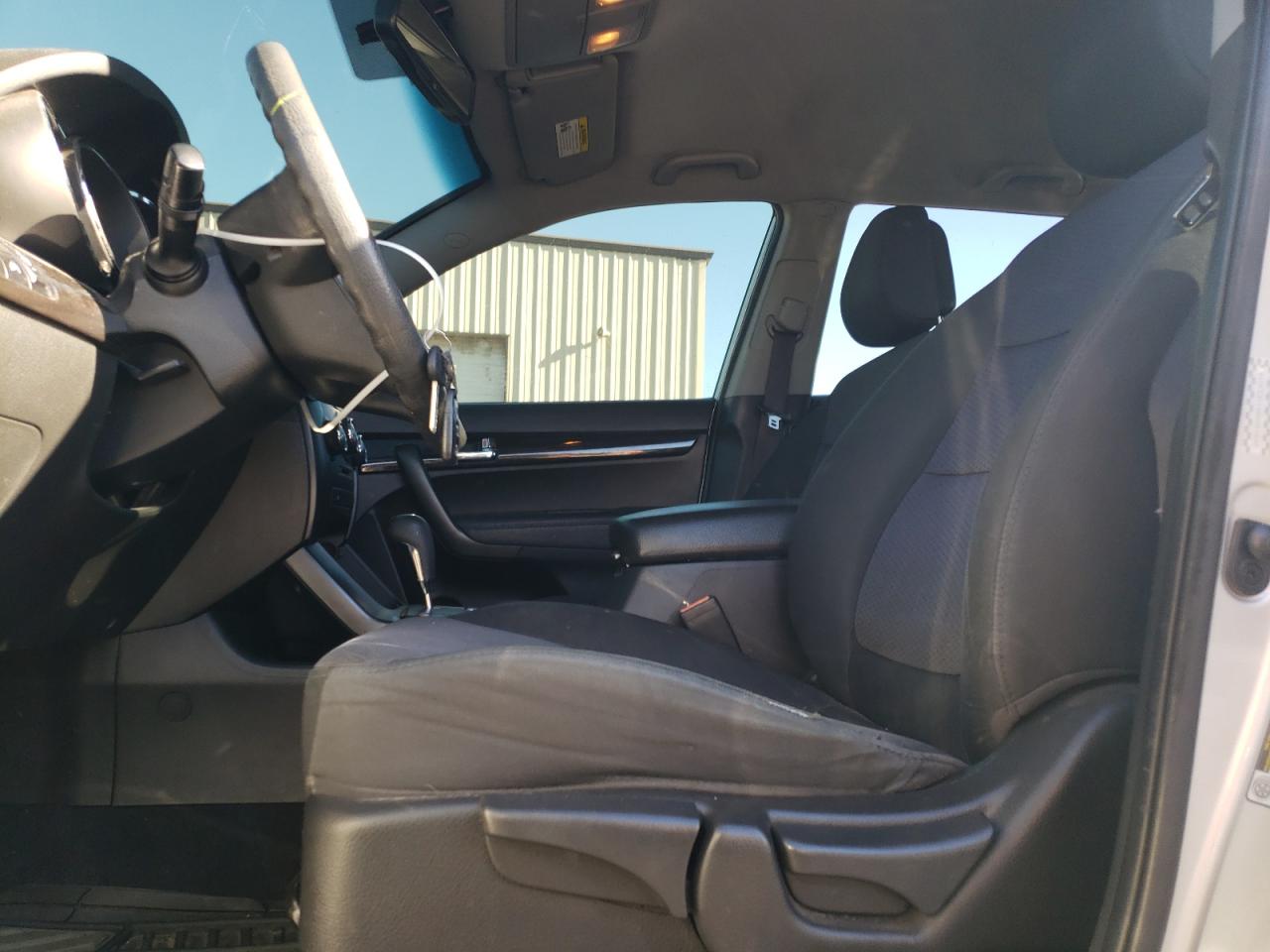 2011 Kia Sorento Base VIN: 5XYKT3A14BG051832 Lot: 84607515