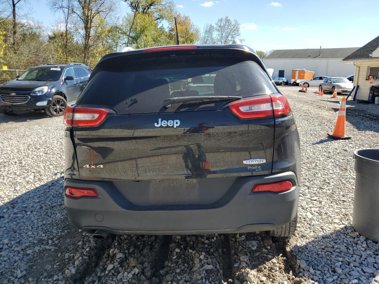2014 Jeep Cherokee Latitude VIN: 1C4PJMCB4EW268375 Lot: 85817005