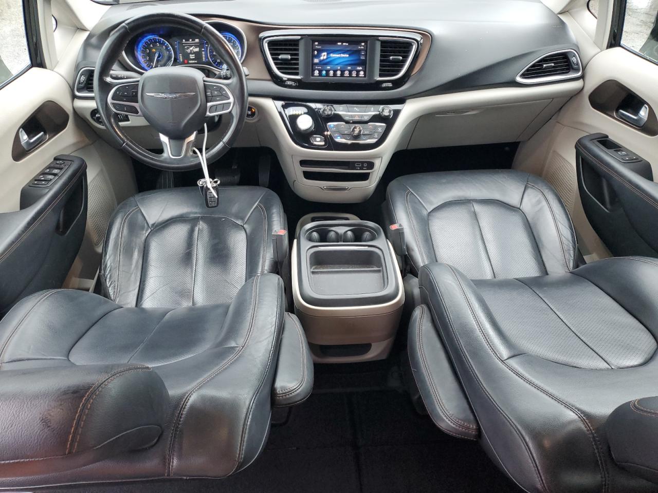 2018 Chrysler Pacifica Touring L VIN: 2C4RC1BG6JR119290 Lot: 85492175