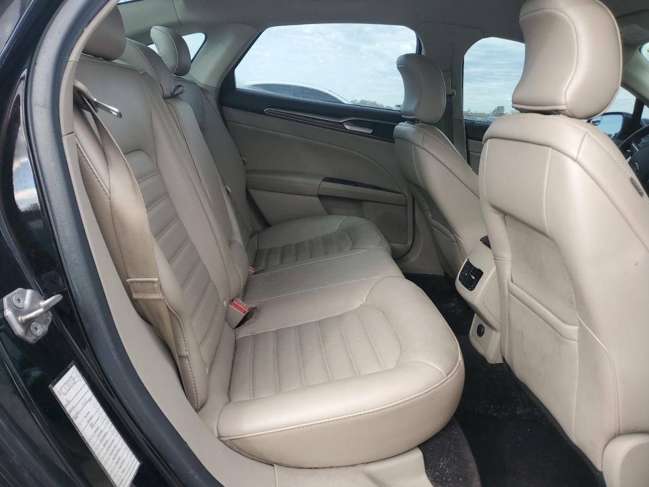 2017 Ford Fusion Se VIN: 3FA6P0HDXHR115364 Lot: 89827855