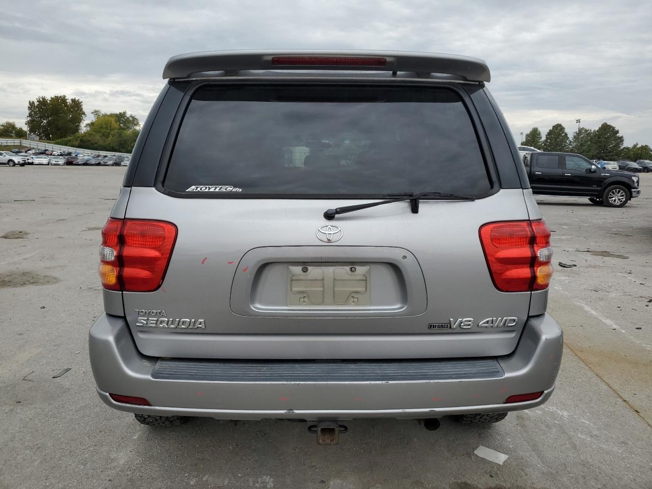 2001 Toyota Sequoia Limited VIN: 5TDBT48A21S042995 Lot: 82759345