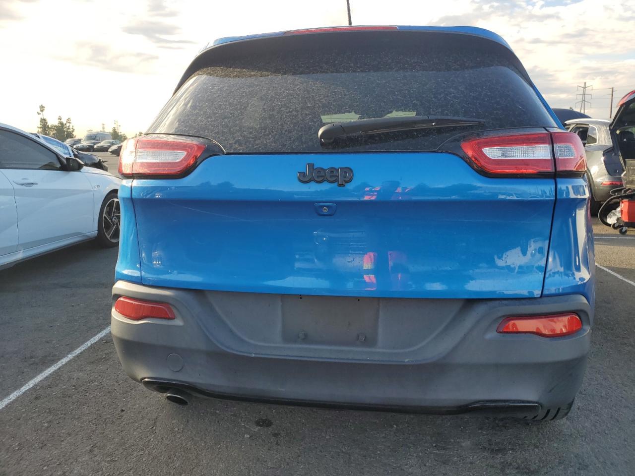2018 Jeep Cherokee Latitude VIN: 1C4PJLCB5JD595304 Lot: 85377295