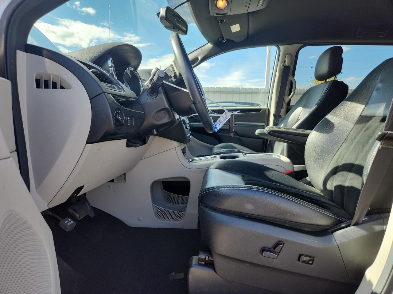 2017 Dodge Grand Caravan Sxt VIN: 2C4RDGCG0HR625271 Lot: 80835805