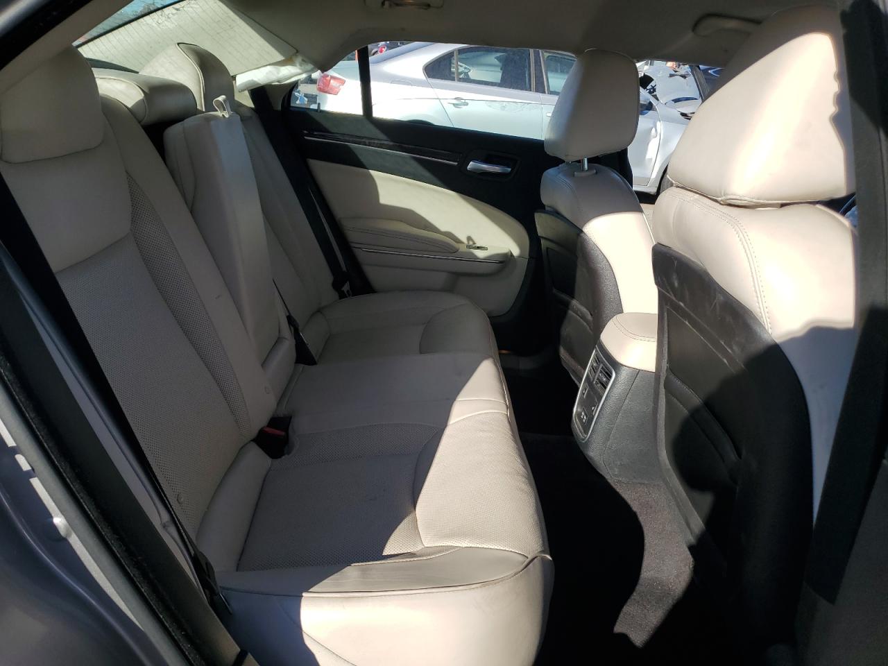 2018 Chrysler 300 Limited VIN: 2C3CCAKG3JH168379 Lot: 89874655