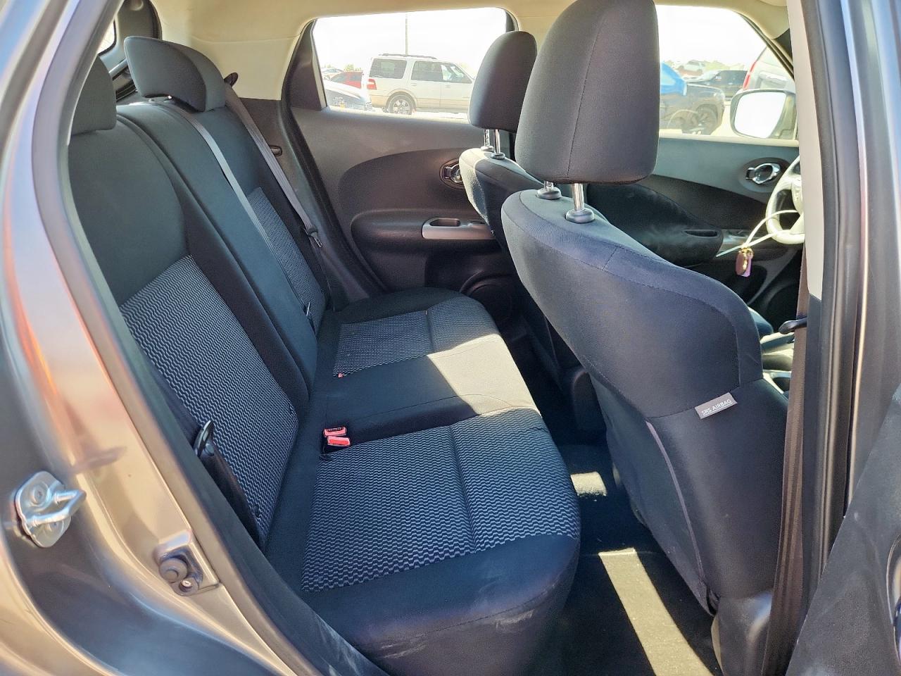 2015 Nissan Juke S VIN: JN8AF5MR1FT513701 Lot: 86129095