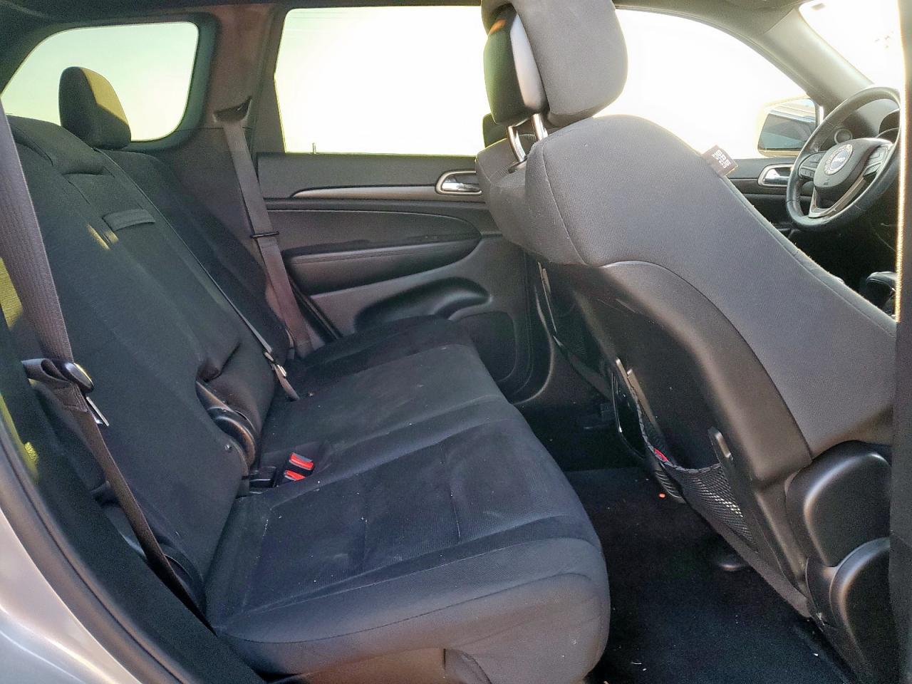 2015 Jeep Grand Cherokee Laredo VIN: 1C4RJEAG2FC915226 Lot: 85948165