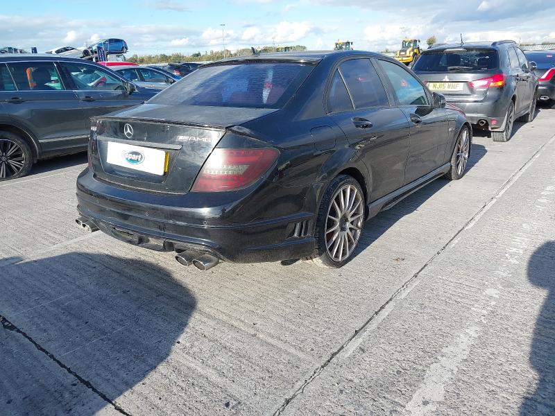 2011 MERCEDES-BENZ C CLASS C200 CDI BLUEEFFICIENCY EXECUTIVE SE 4DR AUTO