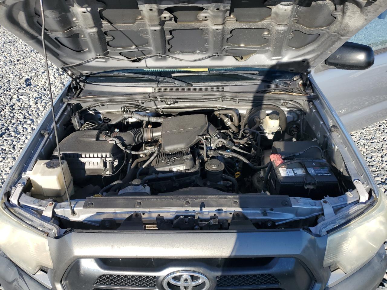 2015 Toyota Tacoma Access Cab VIN: 5TFTX4CN6FX065605 Lot: 82310385