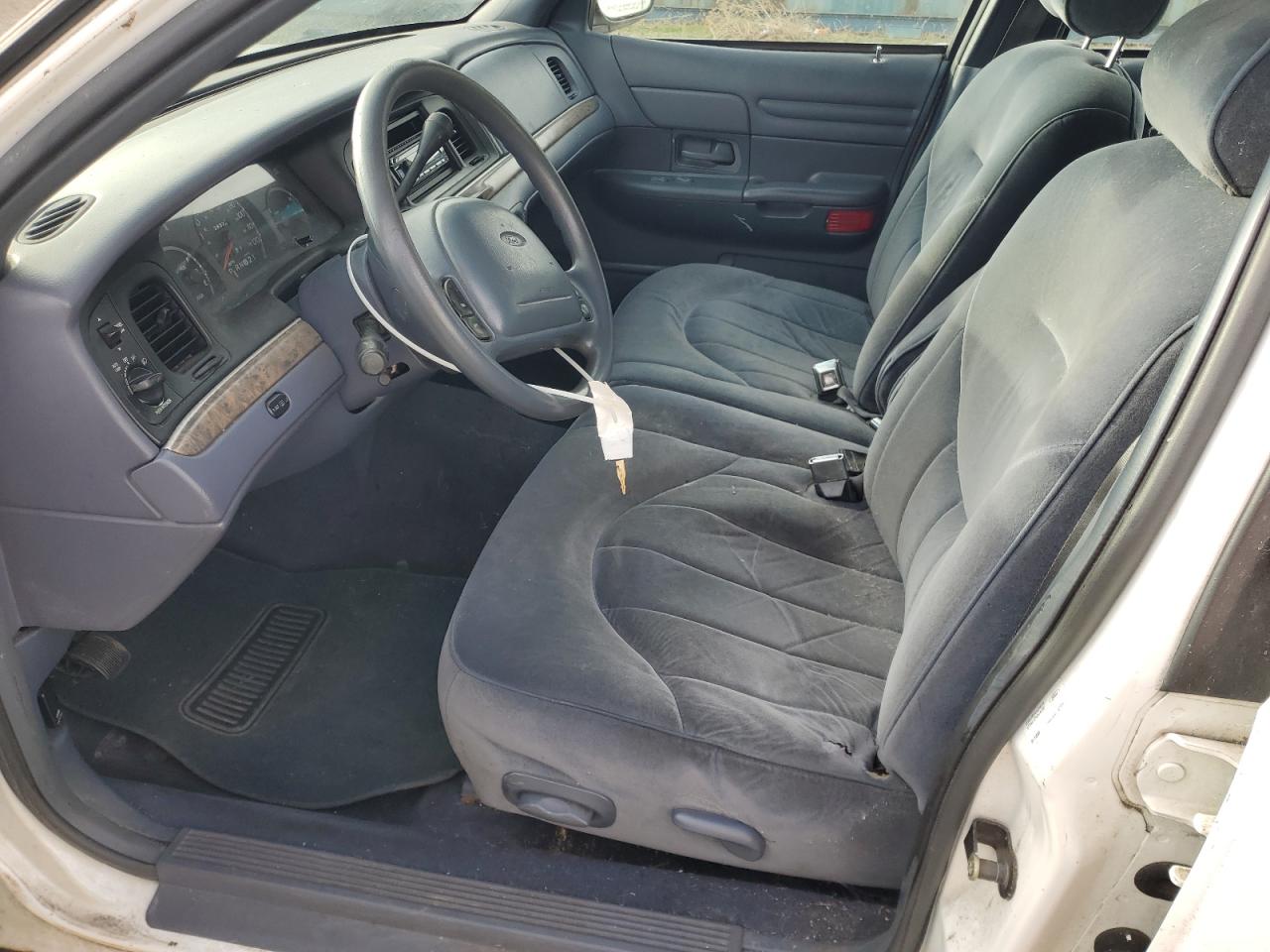 1998 Ford Crown Victoria VIN: 2FAFP73W8WX108316 Lot: 86147565