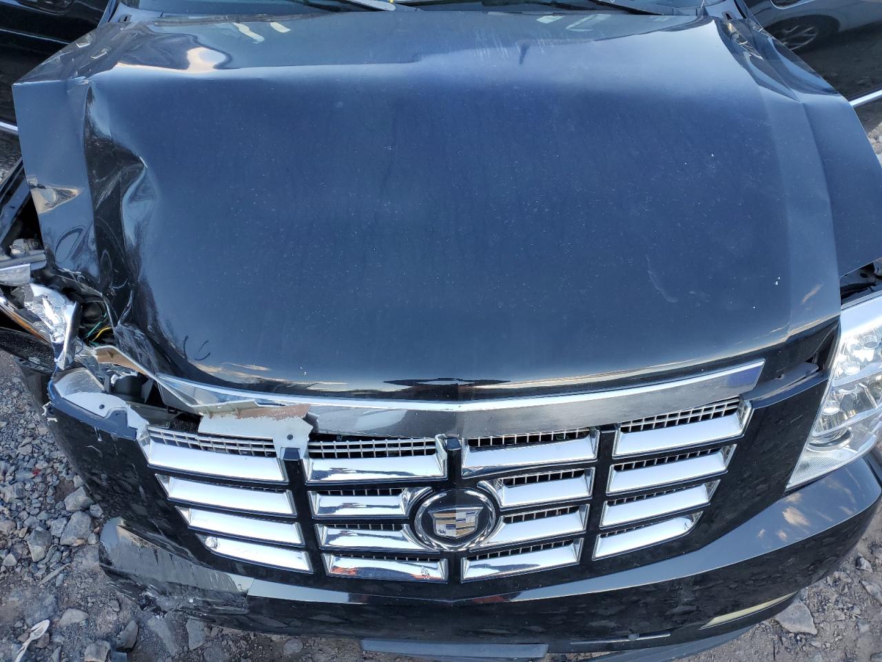 2007 Cadillac Escalade Luxury VIN: 1GYFK63877R374615 Lot: 89791985