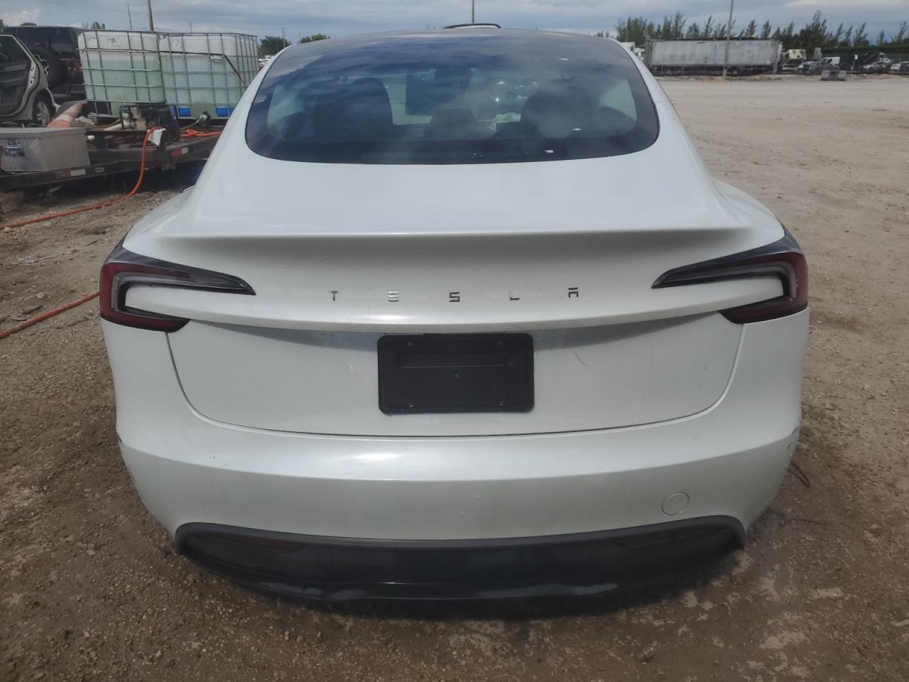 2025 Tesla Model 3 VIN: 5YJ3E1EA1SF883844 Lot: 85342135