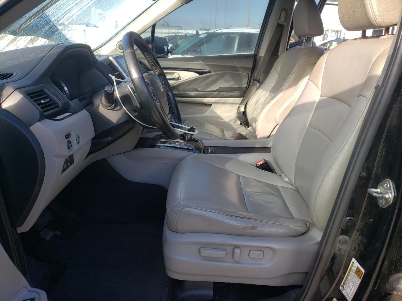 2016 Honda Pilot Touring VIN: 5FNYF6H92GB110843 Lot: 82545205