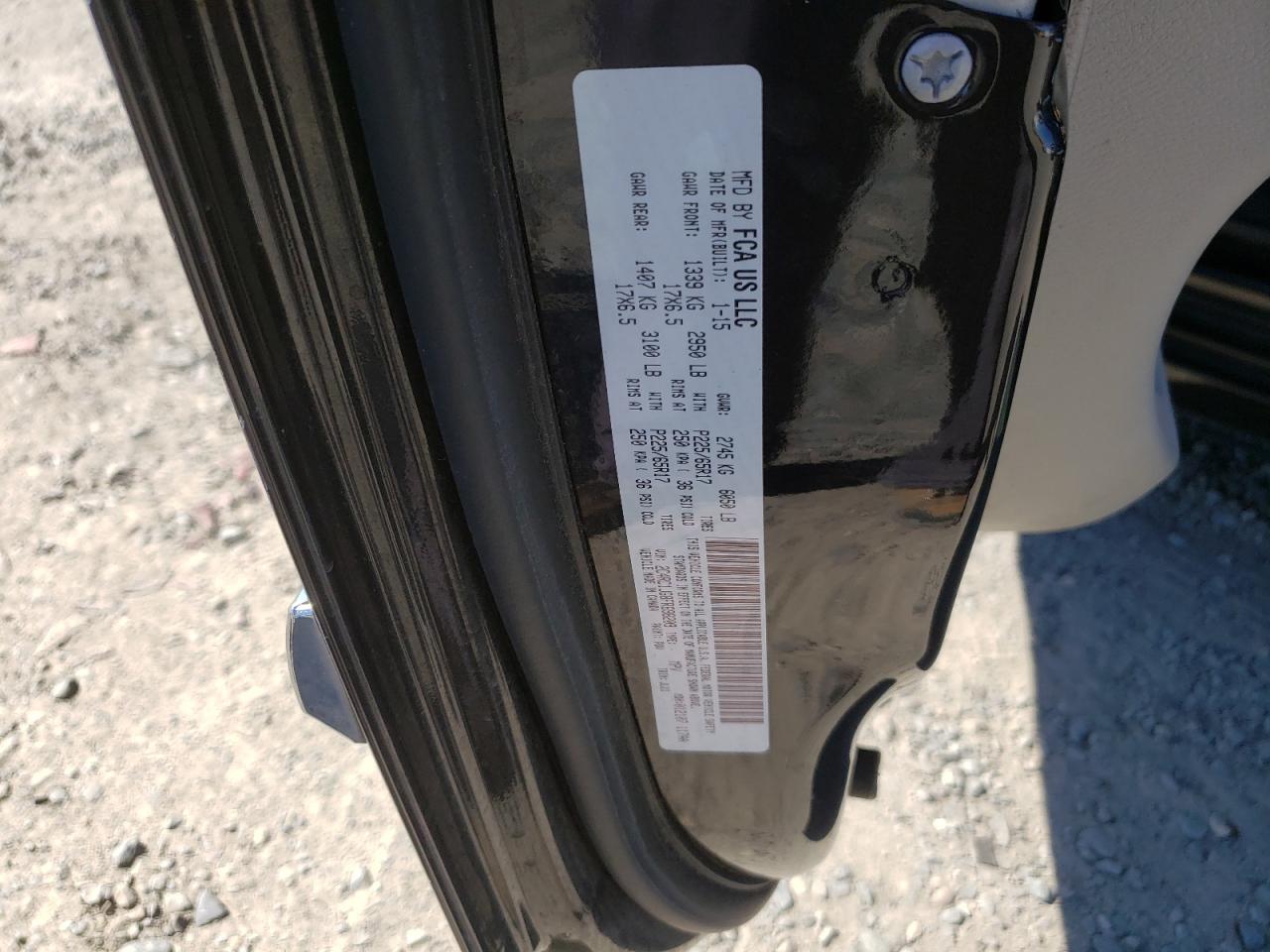 2015 Chrysler Town & Country Limited VIN: 2C4RC1JG8FR698209 Lot: 85521595