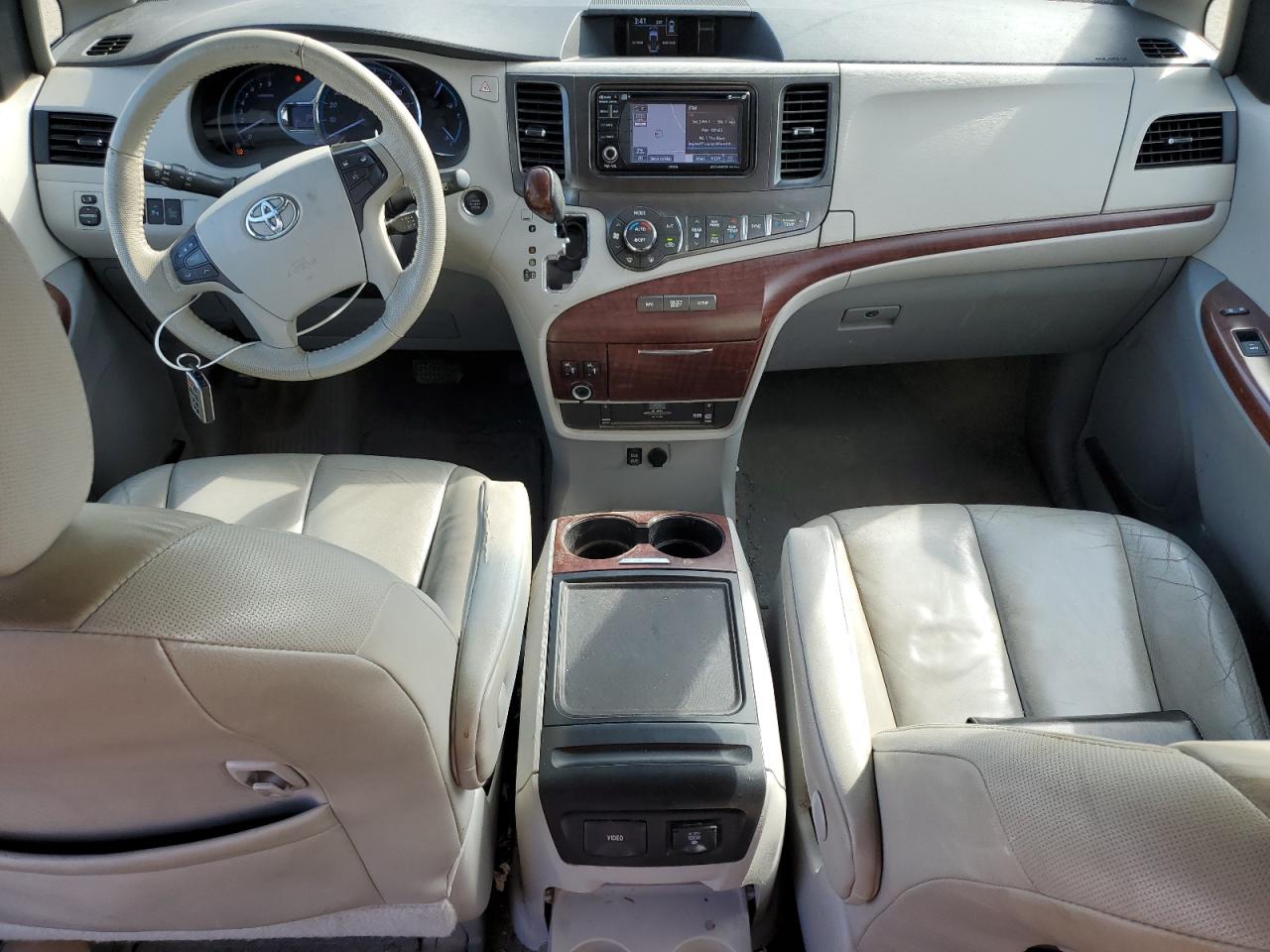 2014 Toyota Sienna Xle VIN: 5TDYK3DC0ES484999 Lot: 85190185