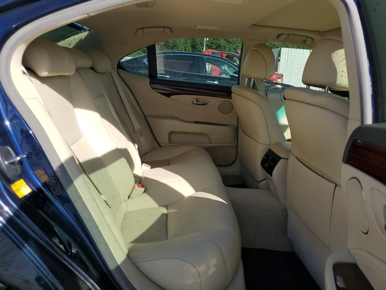 2011 Lexus Ls 460 VIN: JTHBL5EF6B5107780 Lot: 84046675