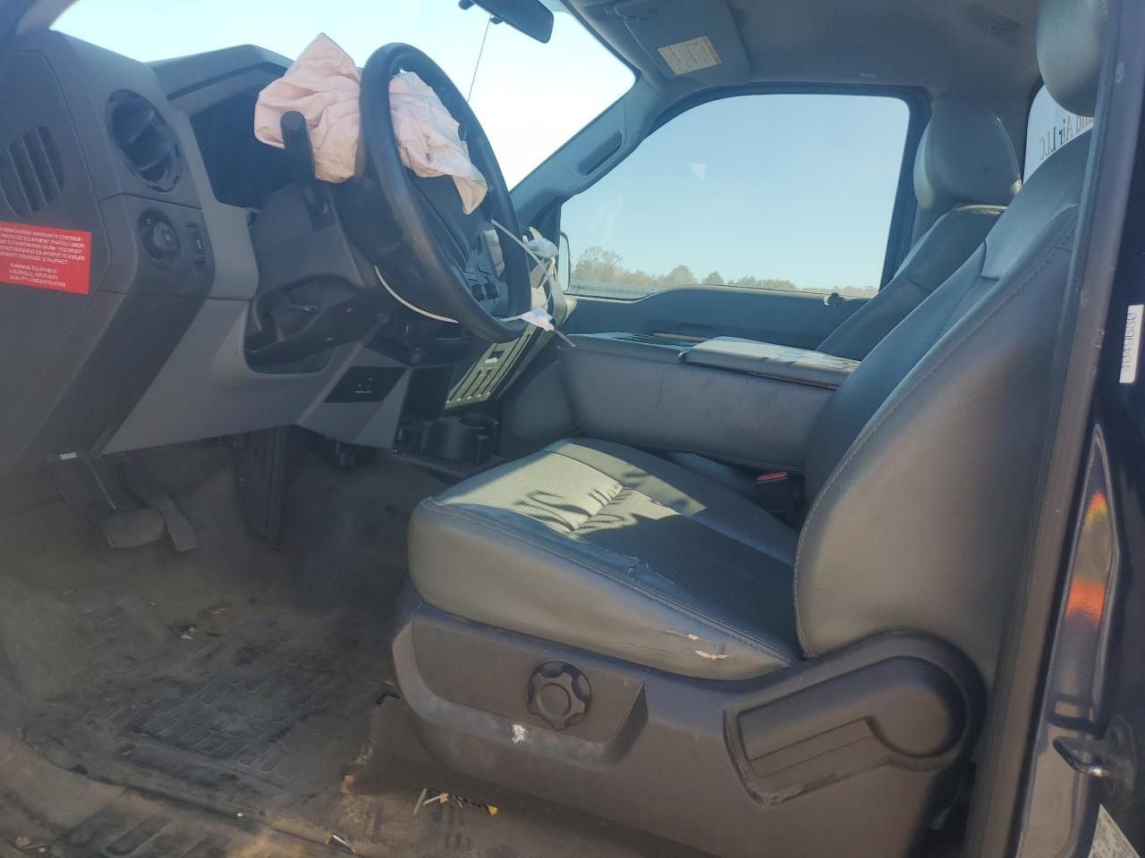 2013 Ford F250 Super Duty Utility / Service Truck VIN: 1FDBF2B65DEB00104 Lot: 82373035