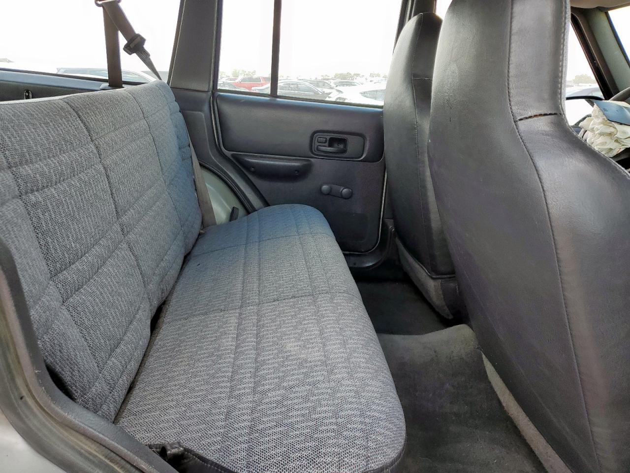 2000 Jeep Cherokee Se VIN: 1J4FF28S5YL210303 Lot: 82378935